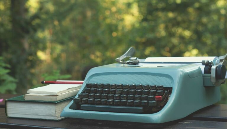 Everyday Muse: Finding Writing Inspiration in Lifes Mundane Moments